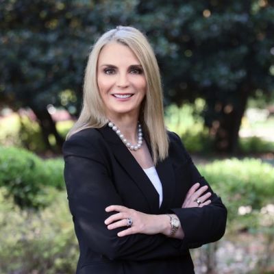 Jennifer Frum